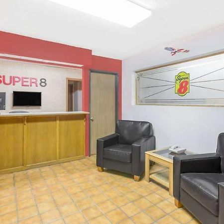 Super 8 By Wyndham Butler Otel Dış mekan fotoğraf